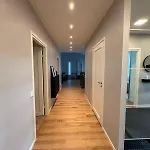 Modern With A Good Location Huoneisto